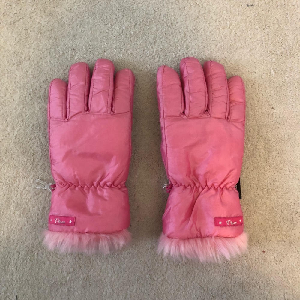 Pink snow gloves
